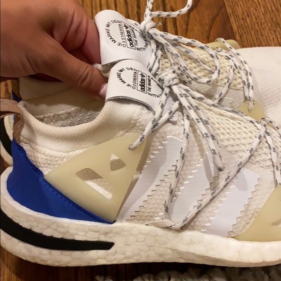 Limited edition white adidas sneakers - Picture 3 of 5